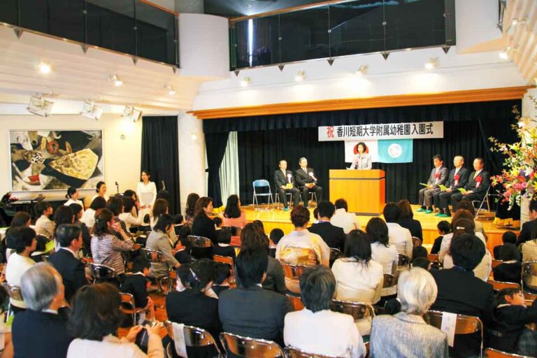 こどもたちの過ごし方とプログラム 認定こども園香川短期大学附属幼稚園公式サイト